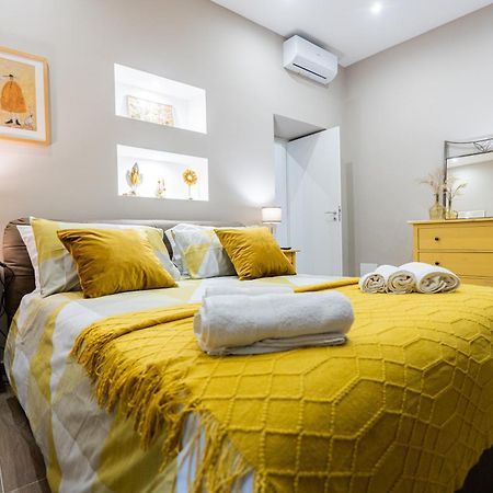 נאפולי La Casa Di Bianca - Modern Suites Near Plebiscito מראה חיצוני תמונה