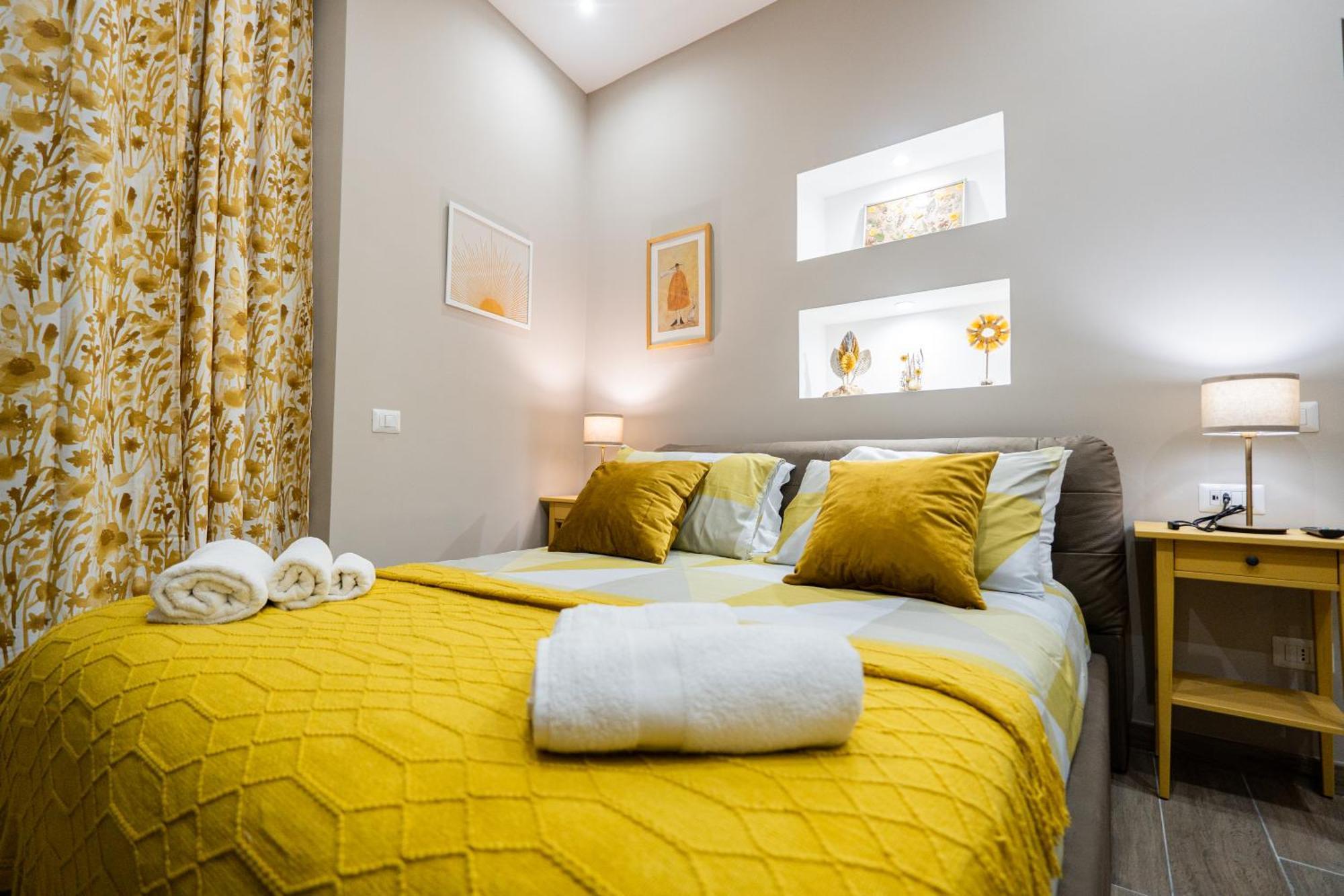 נאפולי La Casa Di Bianca - Modern Suites Near Plebiscito מראה חיצוני תמונה