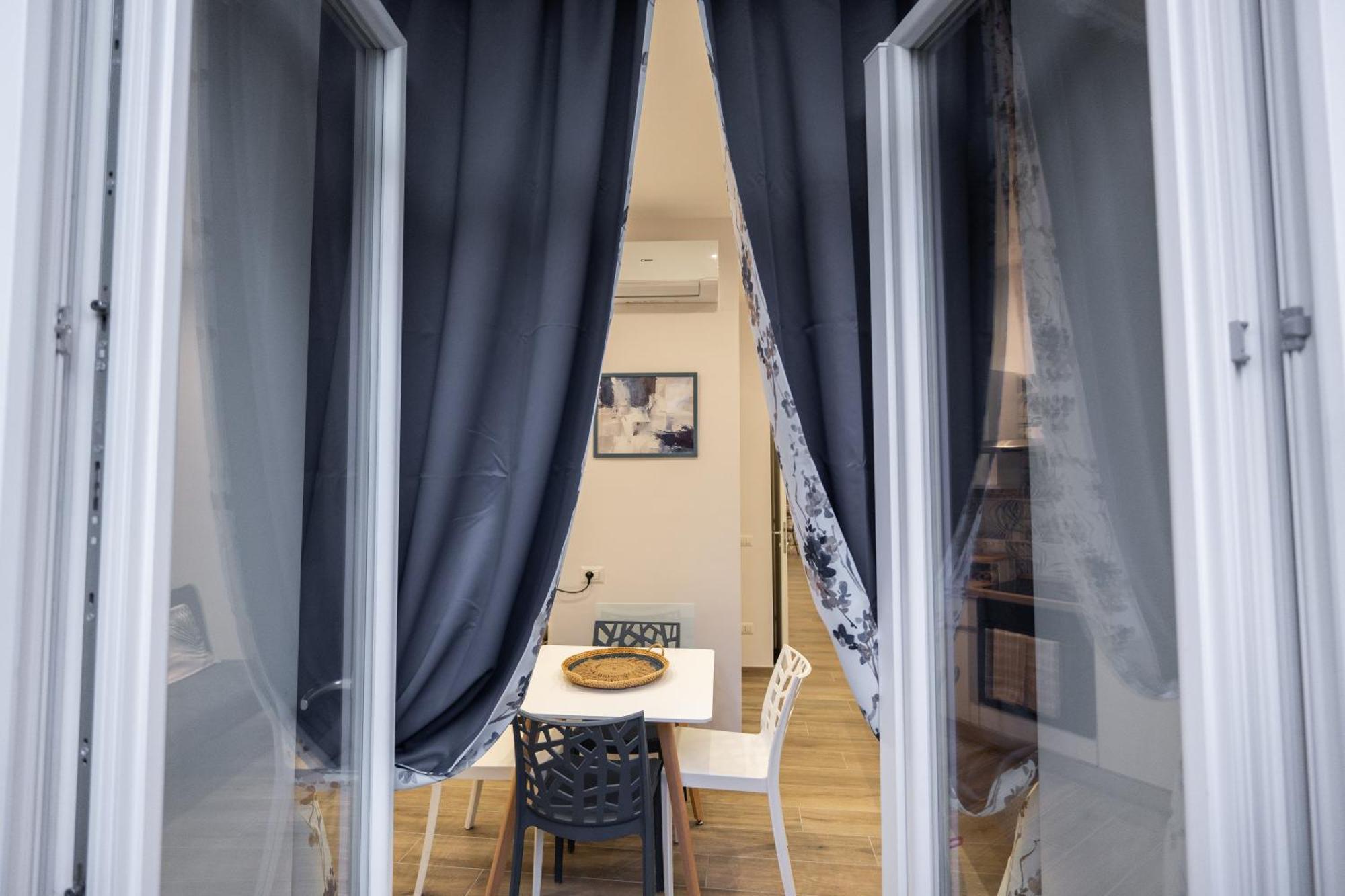 נאפולי La Casa Di Bianca - Modern Suites Near Plebiscito מראה חיצוני תמונה