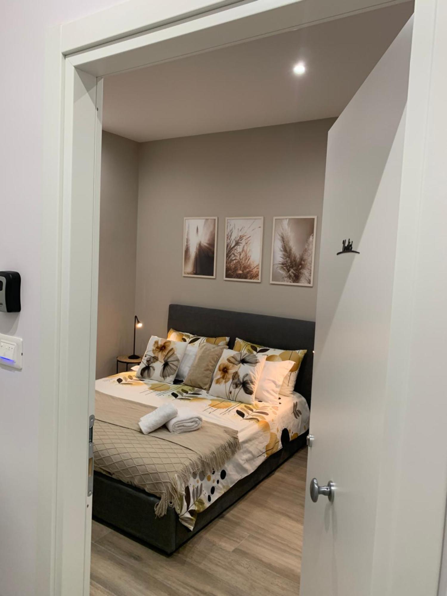 נאפולי La Casa Di Bianca - Modern Suites Near Plebiscito מראה חיצוני תמונה